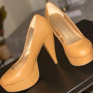 Chestnut platform Heels